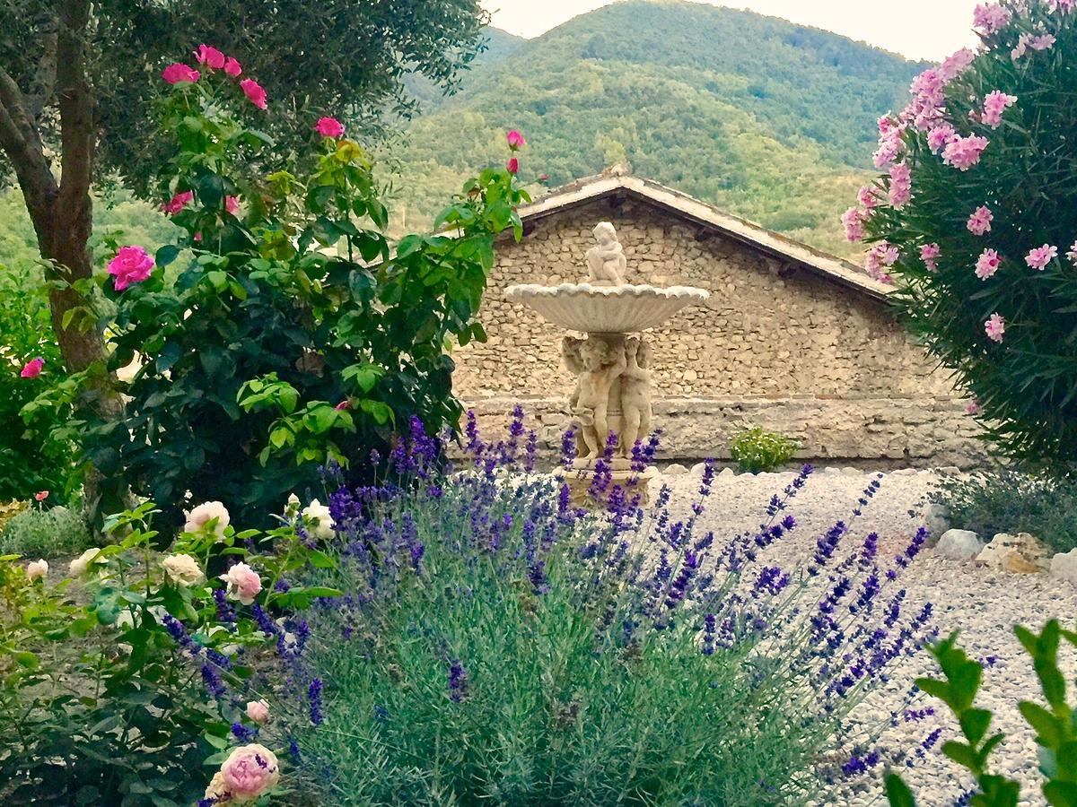 Palazzo Sant'Angelo Bed & Breakfast Spoleto Dış mekan fotoğraf