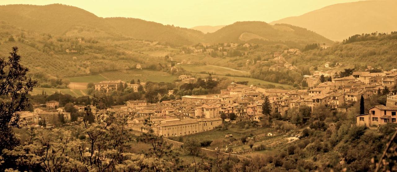 Palazzo Sant'Angelo Bed & Breakfast Spoleto Dış mekan fotoğraf